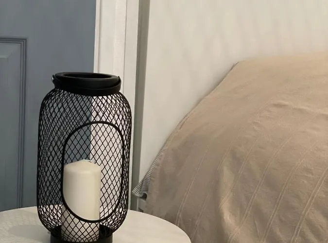 Bel T3 Au 1er Etage Avec Cour Interieure Au Rdc - Marie