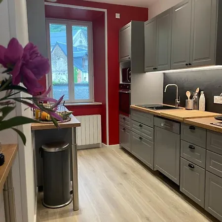 Bel T3 Au 1er Etage Avec Cour Interieure Au Rdc - Marie Apartment *
