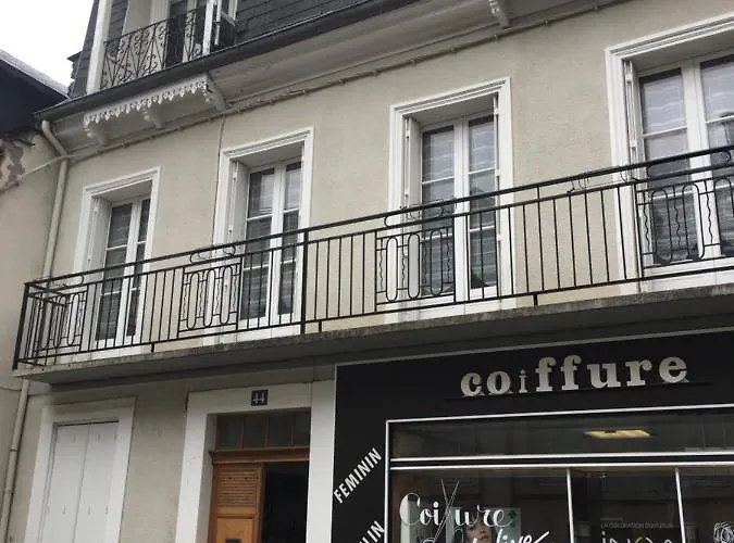 Bel T3 Rénové Avec Cour Intérieure - Marie * Bagnères-de-Luchon